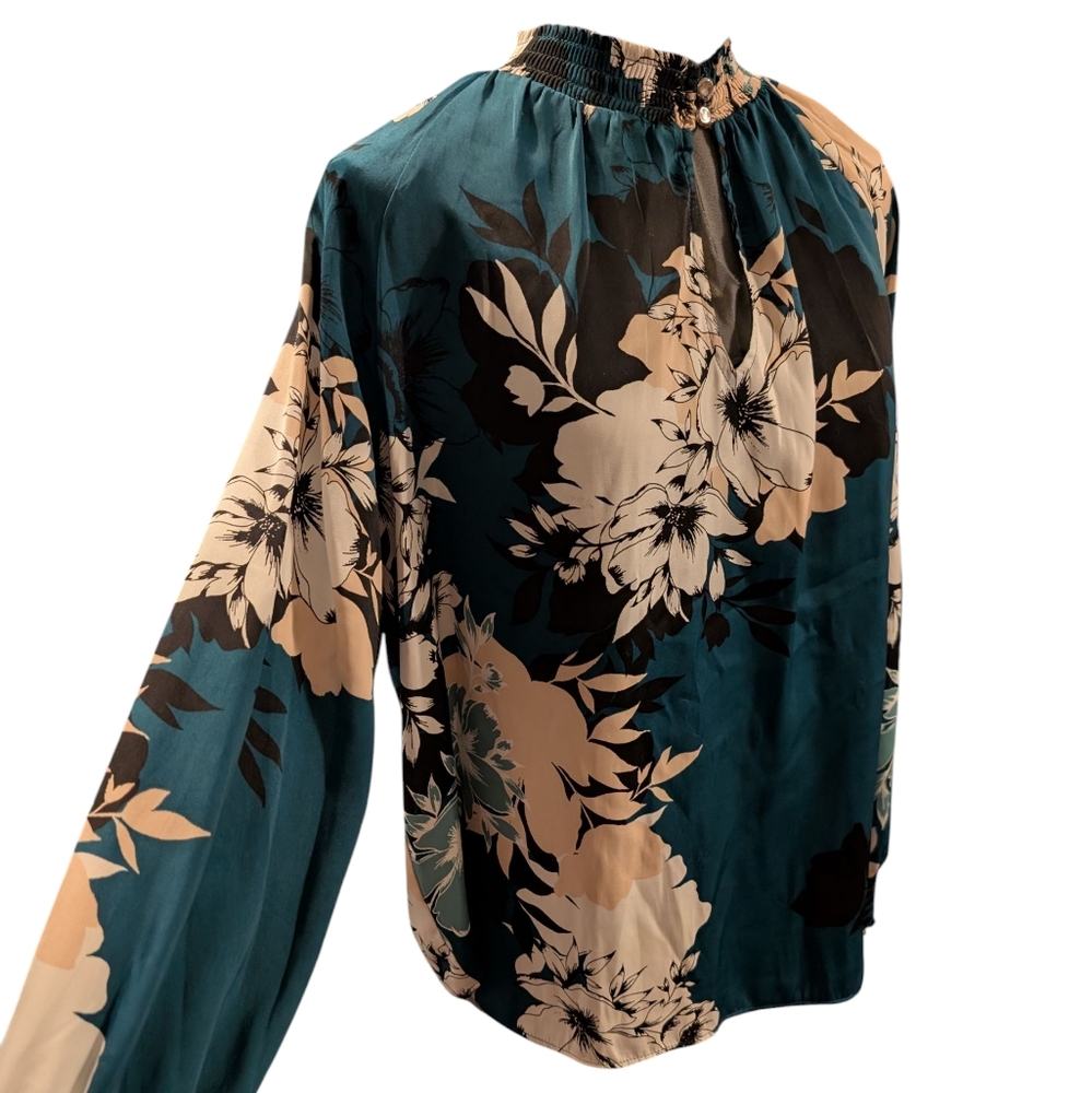 Jennifer Lopez Teal and Cream Floral‎ Blouse Women's Size Small